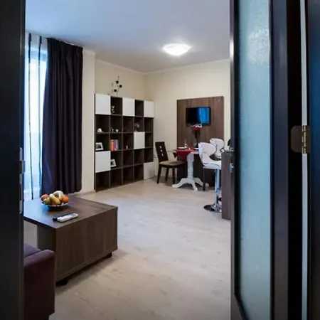 Super Luxury Бургас